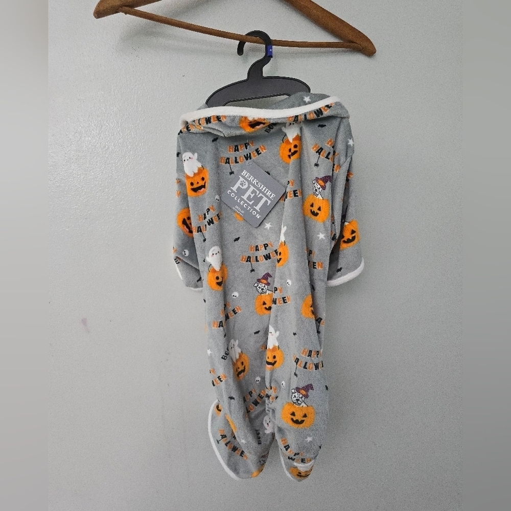Berkshire Pet Collection Halloween Pet Pajamas Pumpkin Ghosts Medium